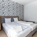 Delfin Sziv Haza - Szauna Es Jakuzzi Semesterbostad *