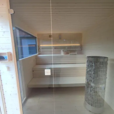 Holiday home Delfin Sziv Haza - Szauna Es Jakuzzi
